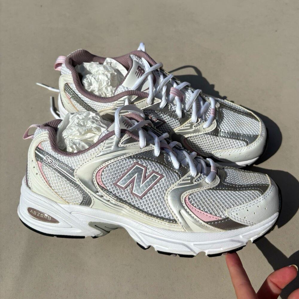 New Balance 530 Mesh Sneakers White/Pink Women’s Size 8.5